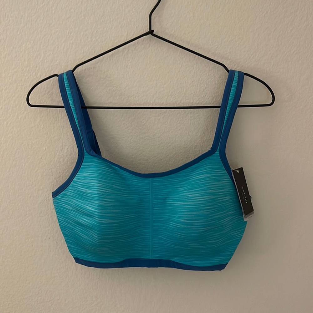 NWT Natori Sports Bra